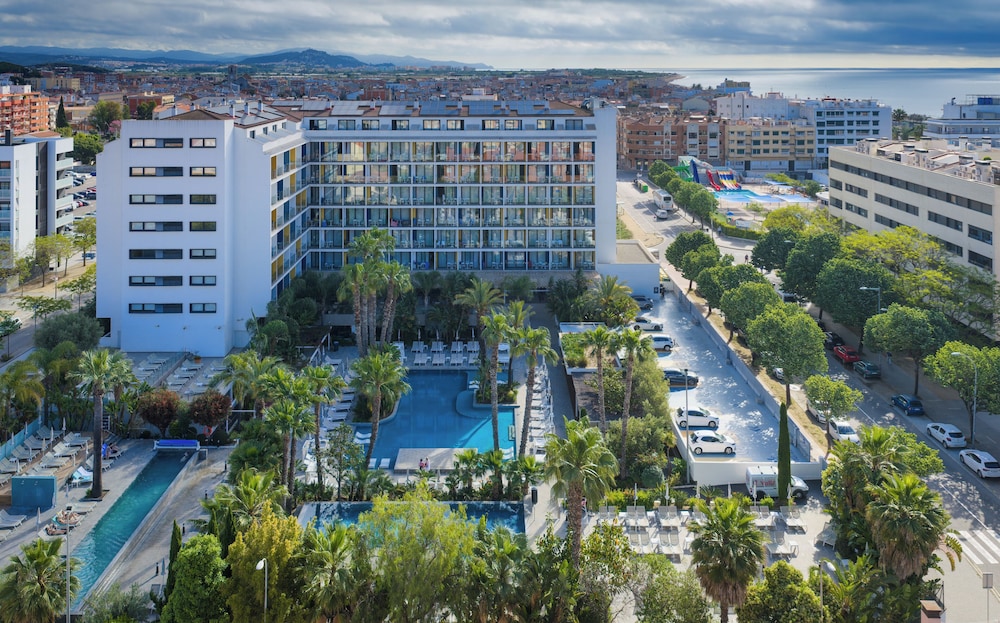 Aqua Hotel Silhouette and Spa - Adults Only in MALGRAT DE MAR