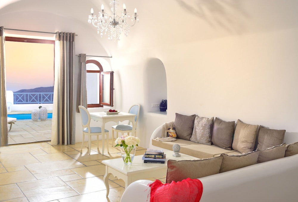 Absolute Bliss Imerovigli Suites 37/63