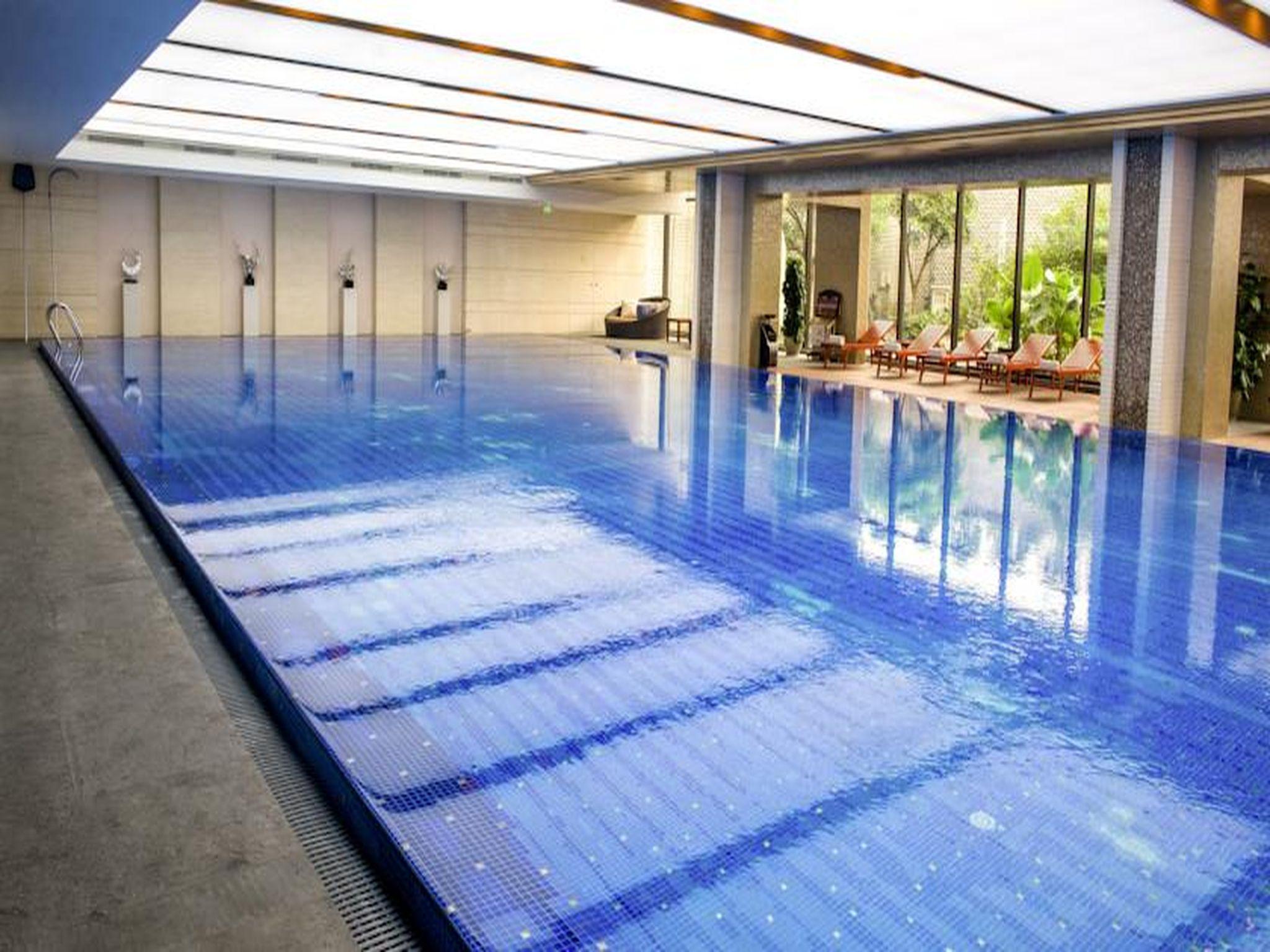 Chengdu Airport Hotel 38/55