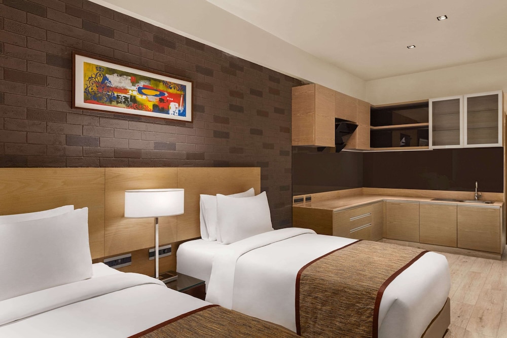 Wyndham Ahmedabad 14/50