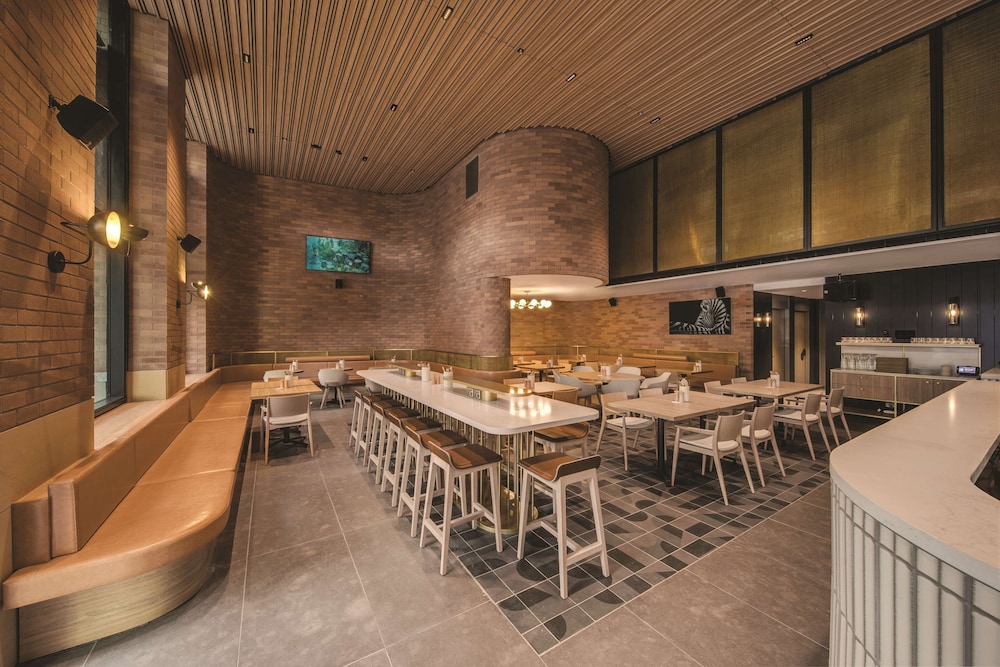 Vibe Hotel Sydney Darling Harbour 40/52