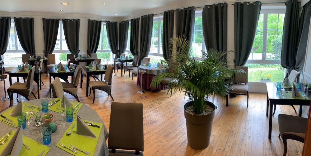 Hotel Les Camelias 41/57