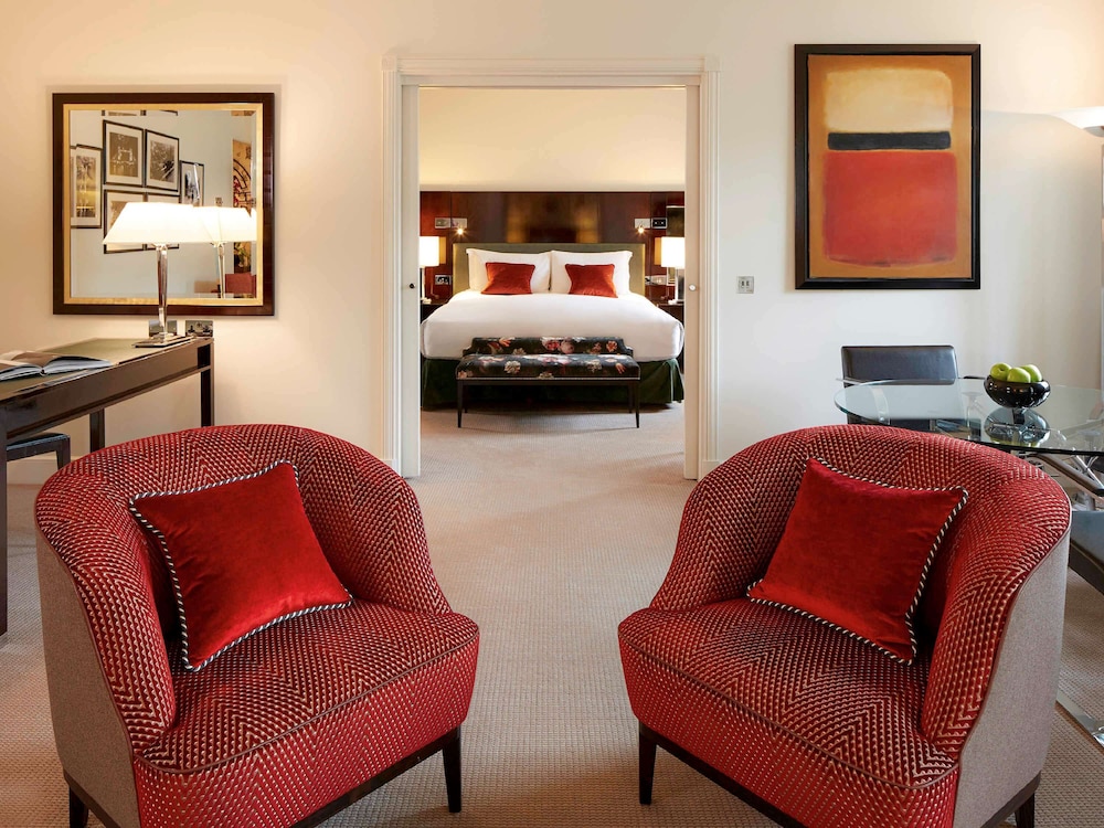 Sofitel London St James 43/70