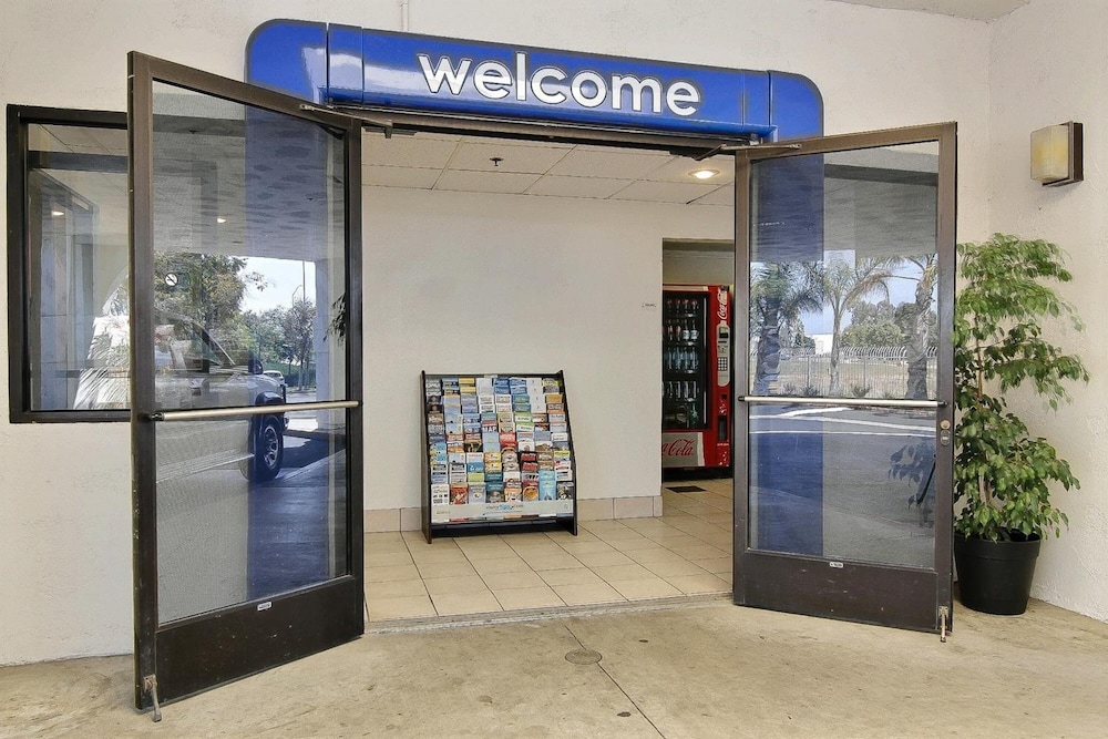 Motel6 Ventura, CA - South 11/61