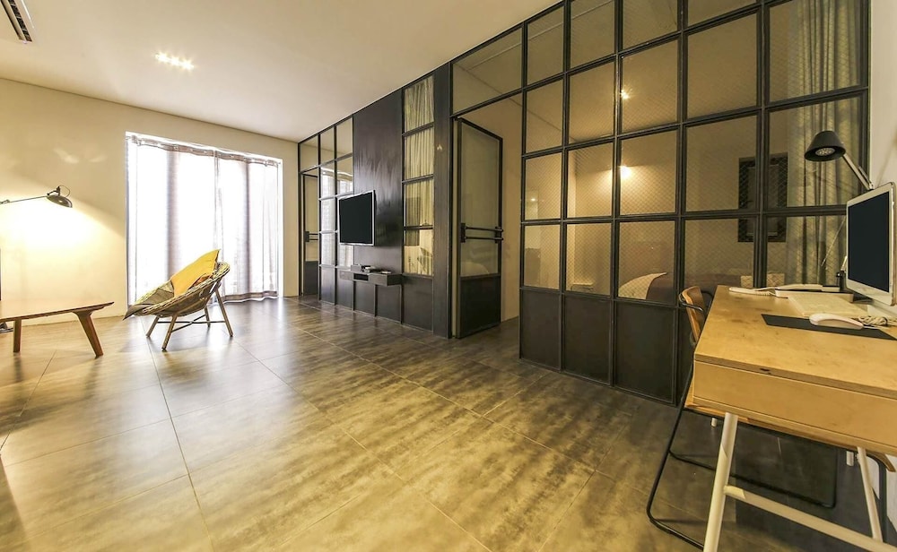 Ami Boutique Hotel 25/50