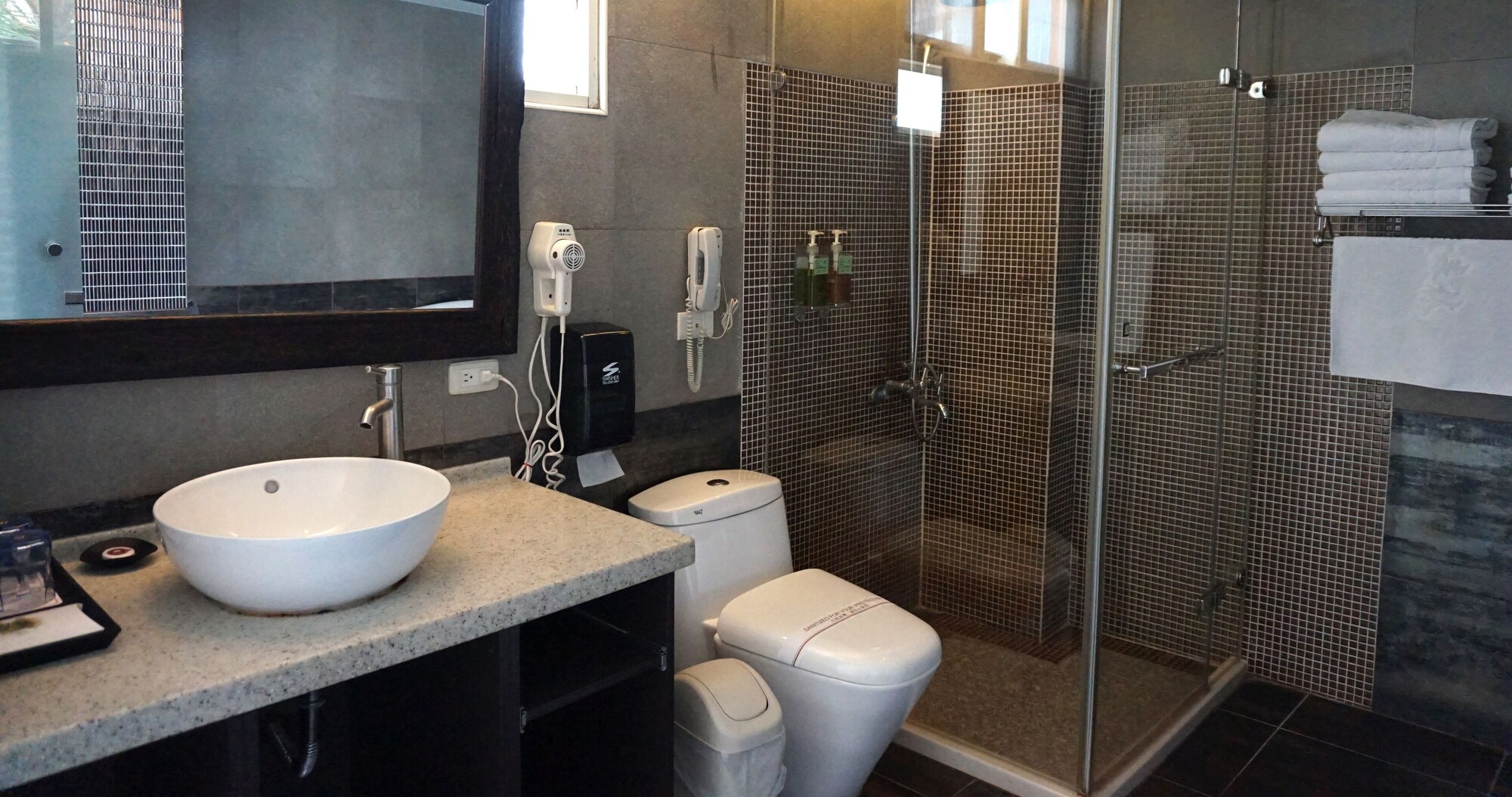 غرفة عائلية رباعية بسرير كينج وسرير كوين، River Forest Resort Hotel 4/5