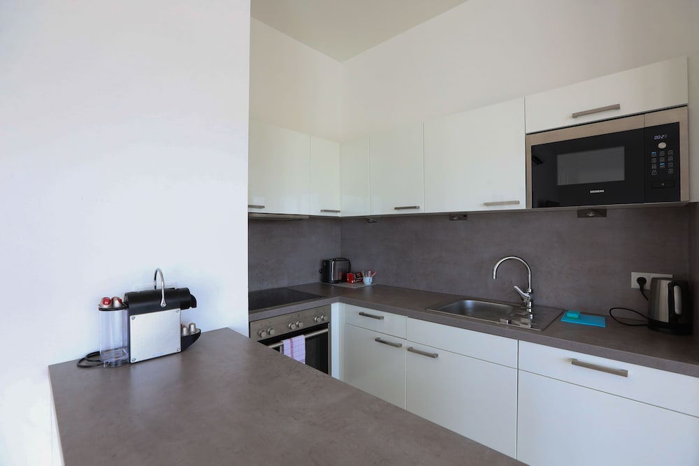 4 Beds and More Vienna Apartments 28/29