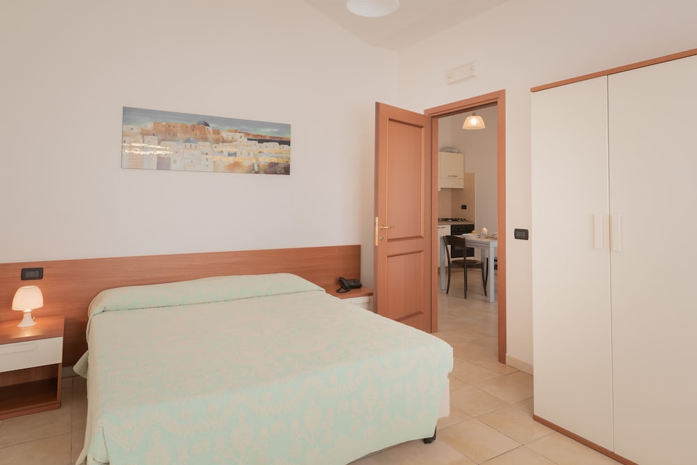 1 BEDROOM, PREMIUM, APARTMENT