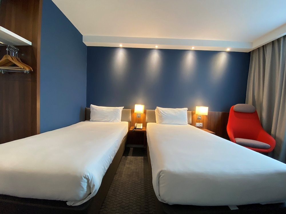 HOLIDAY INN EXPRESS DIJON 23/69