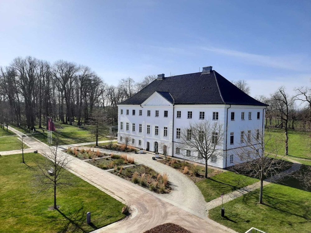 Schlossgut Gross Schwansee 3/54