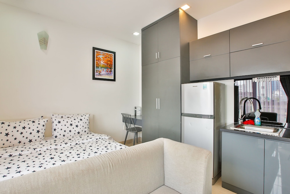 Sunflower Boutique Studio Apartment 16/44
