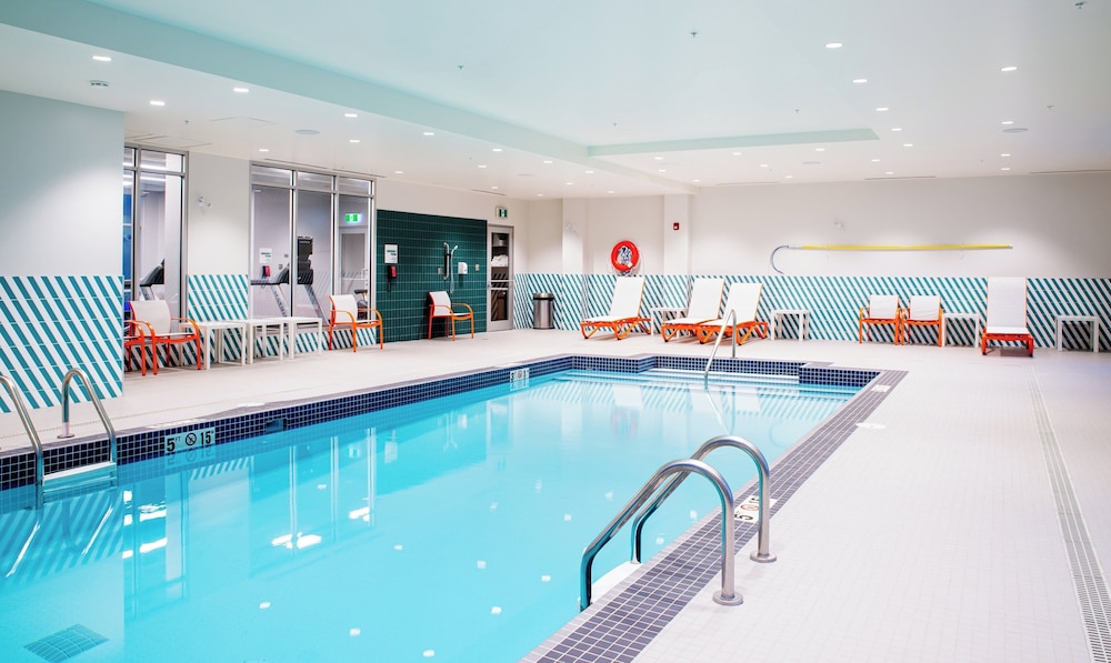 Holiday Inn Edmonton S Ellerslie Rd 24/48