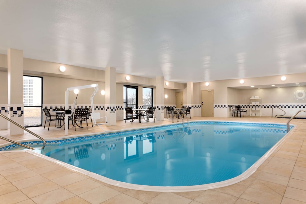 swimming pool spa