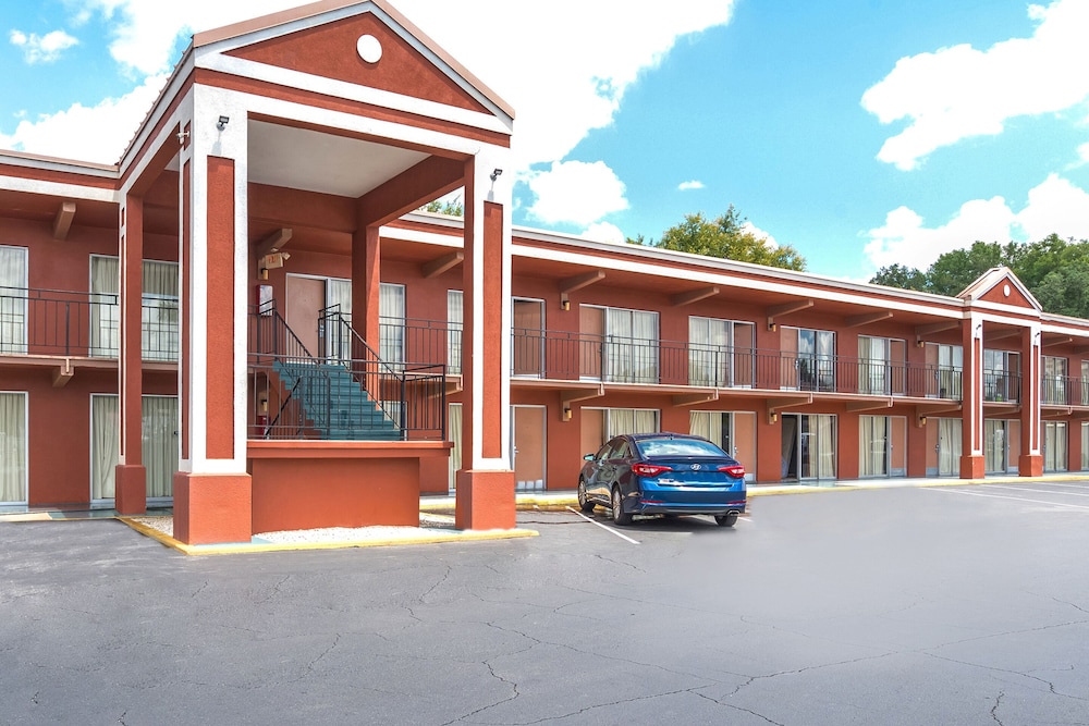 OYO Hotel Mustang Silverspring FL in SILVER SPRINGS - FL