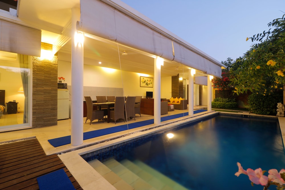 Heliconia Villa 2/77