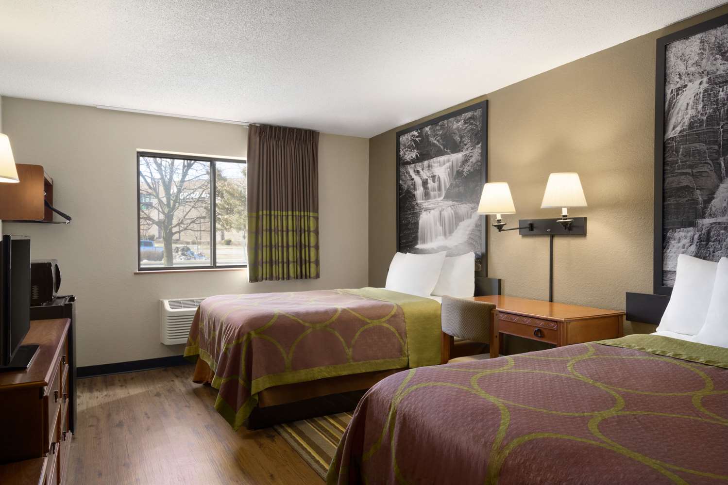 Super 8 By Wyndham Ithaca 5/15