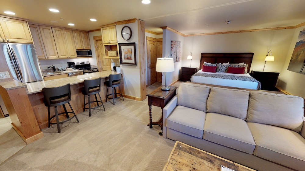 Condominium, Platinum, Studio, Queen Bed