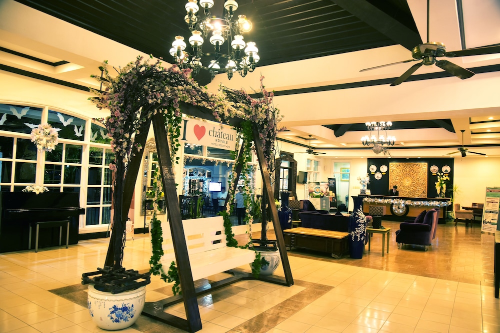 Forest Crest Nature Hotel and Resort Powered by ASTON (ex Chateau Royale Sports and Country Club) 37/77