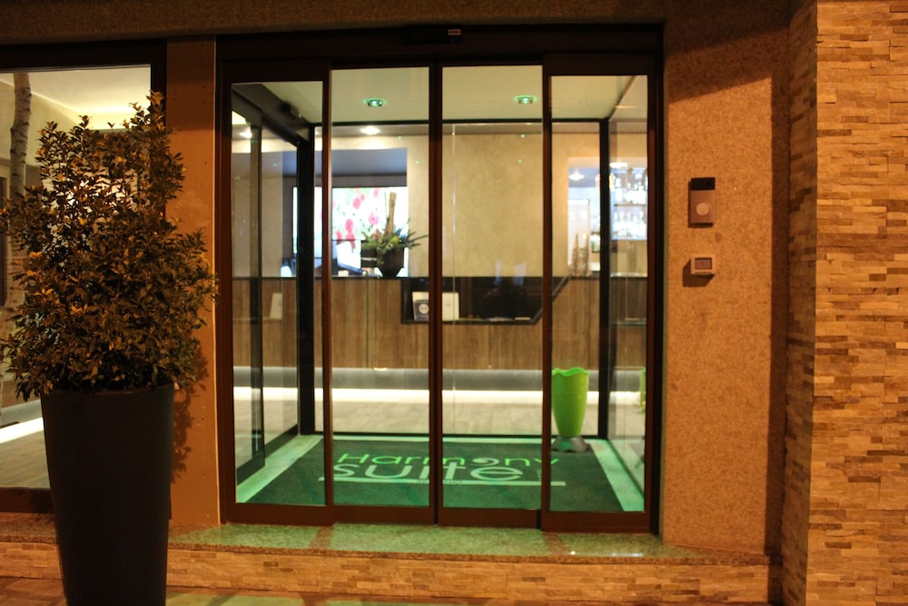 Harmony Suite Hotel 26/44