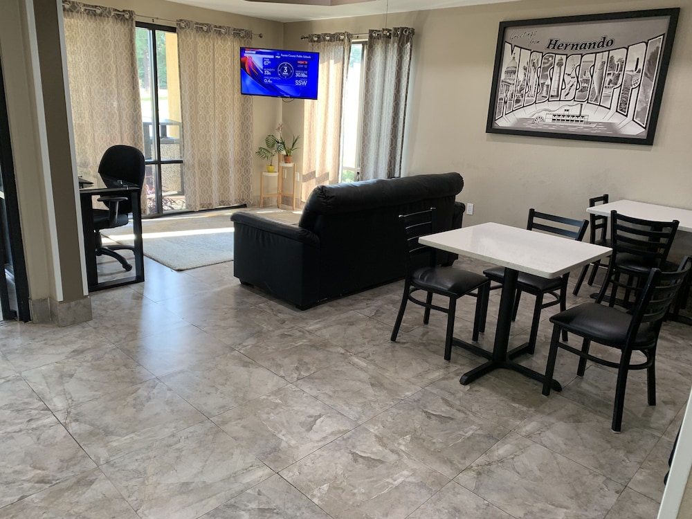 Harmony Hotel Hernando 28/35