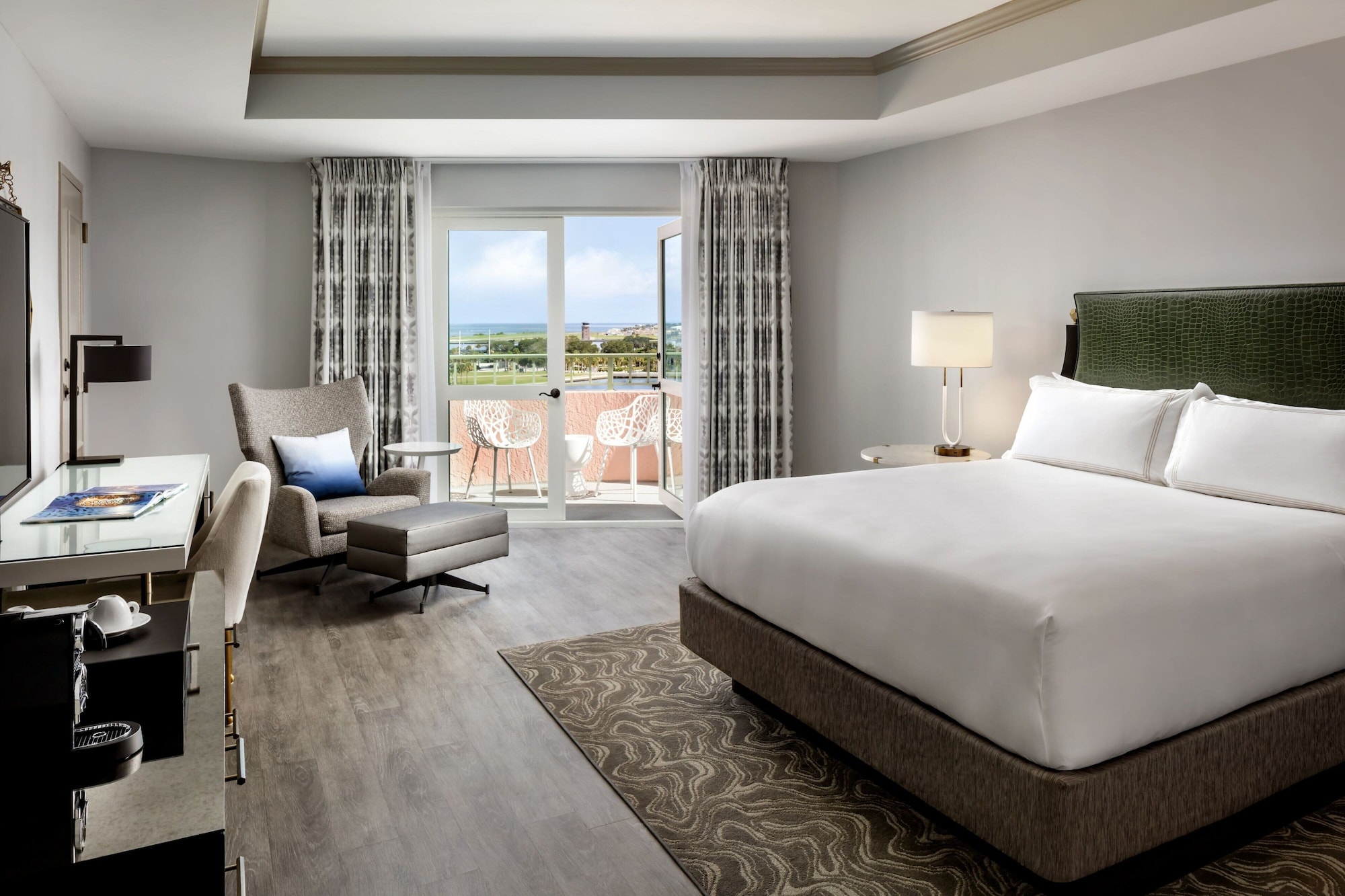Premium, King Bed, Tower View, Balcony