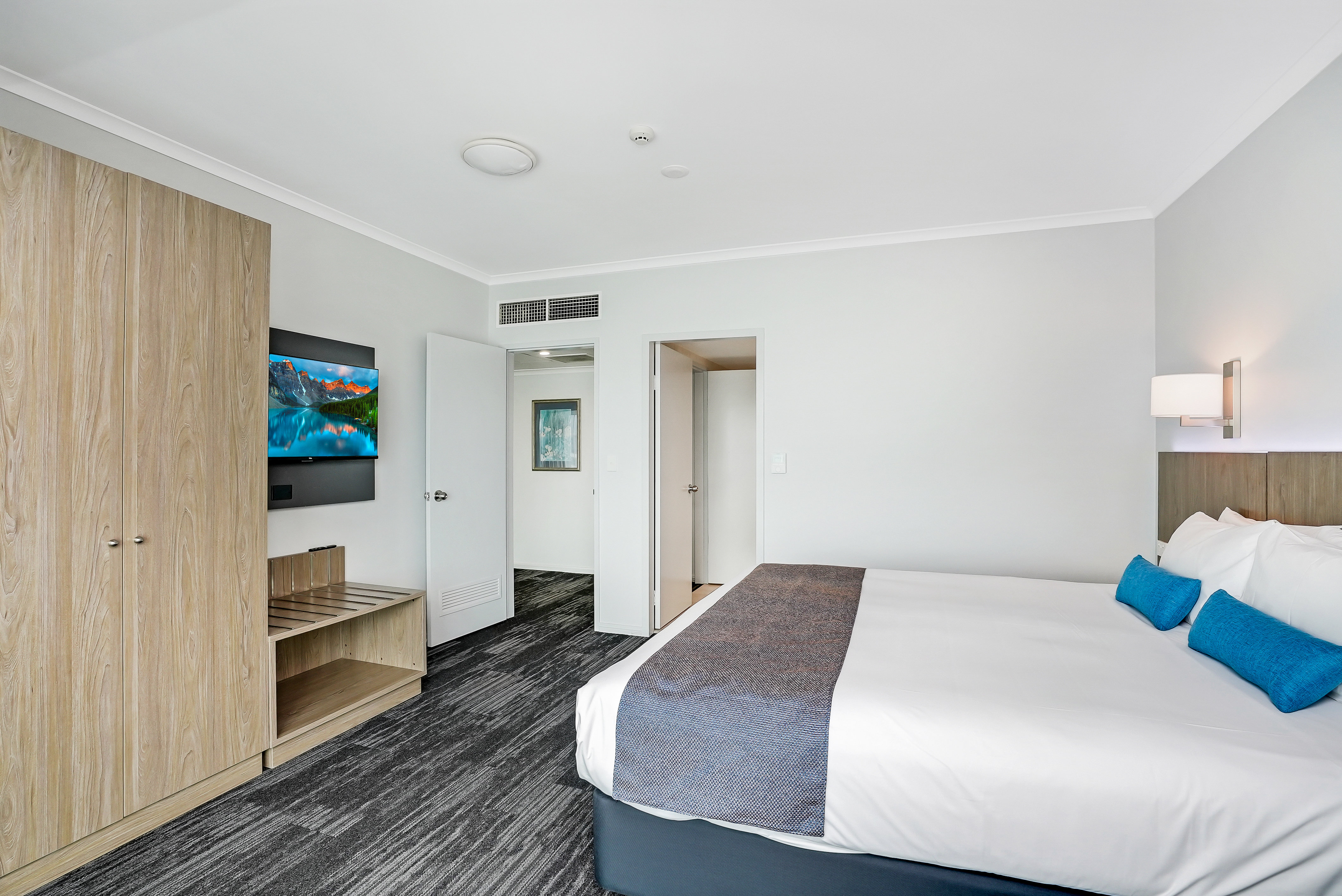 Suite room