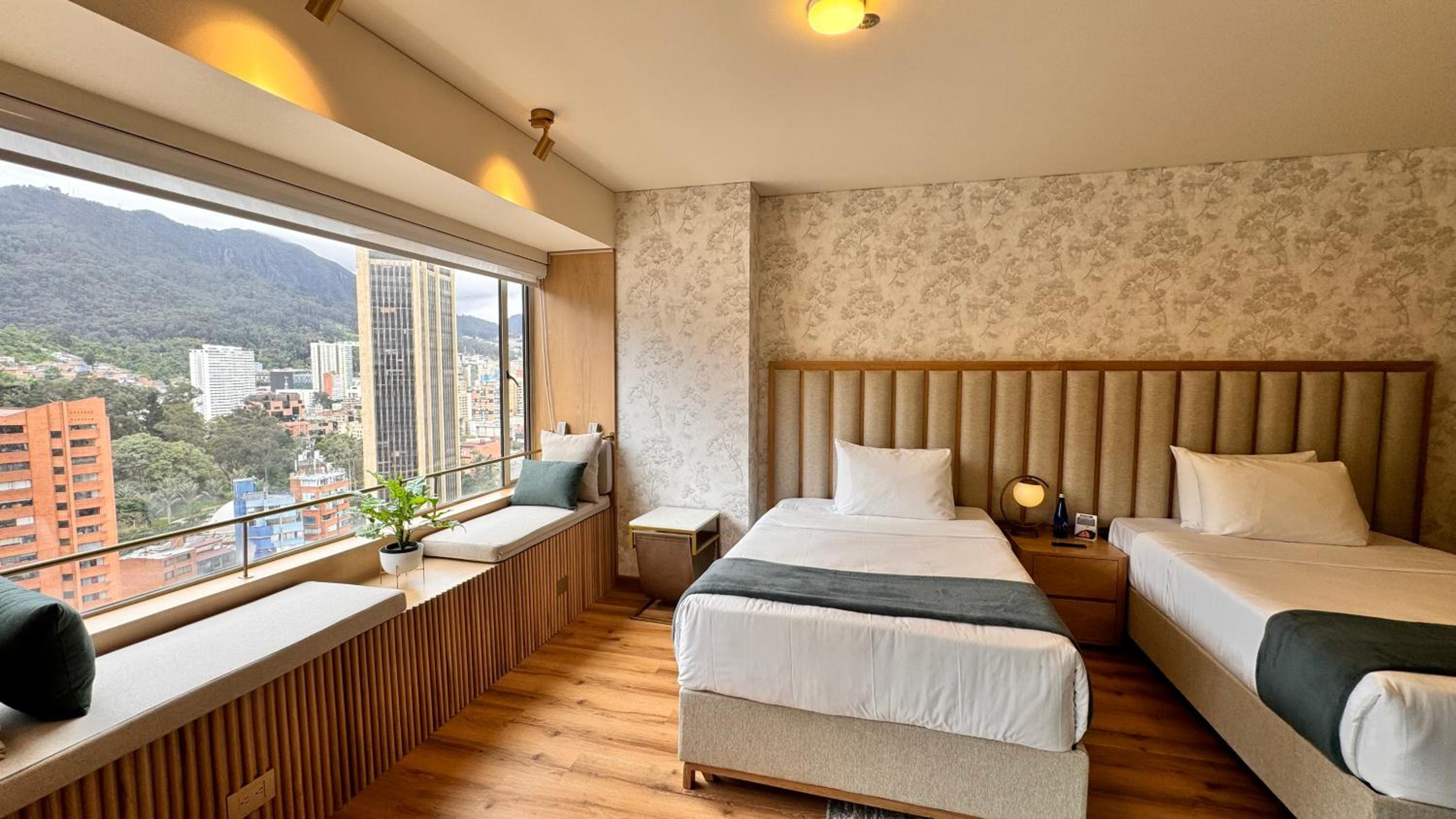 Deluxe, Executive, Twin Beds