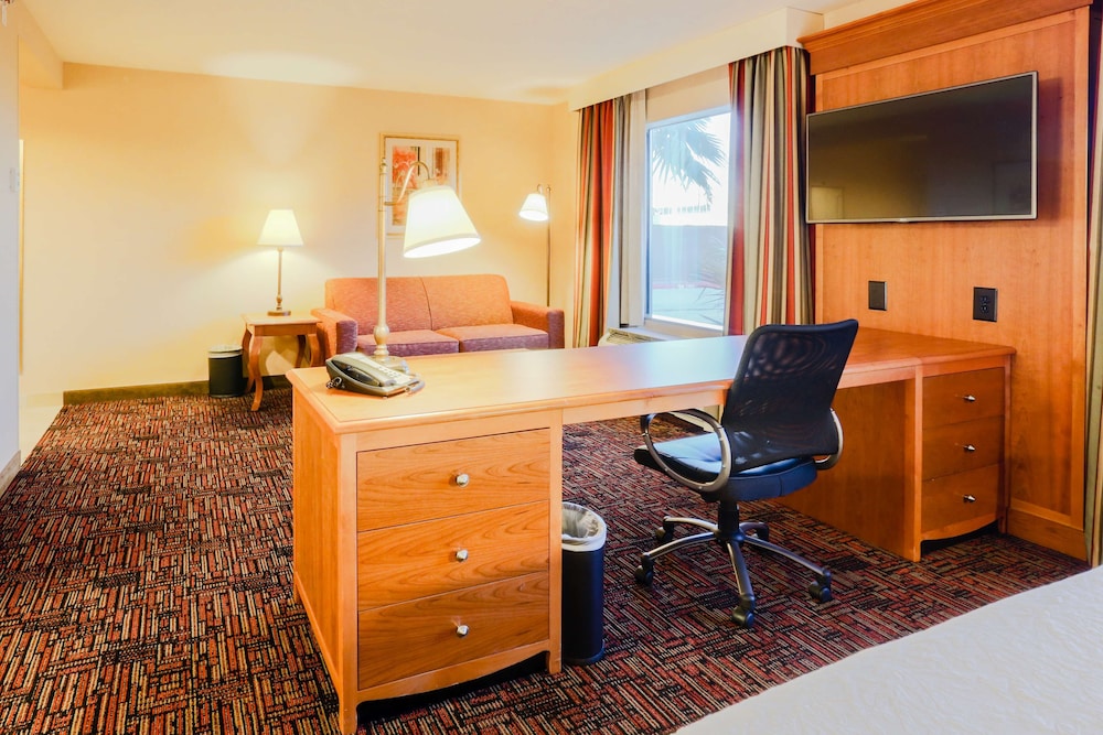Hampton Inn & Suites Tomball Houston NW 71/86