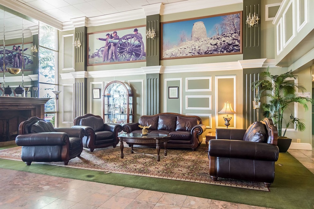 The Plaza Inn & Suites 12/28
