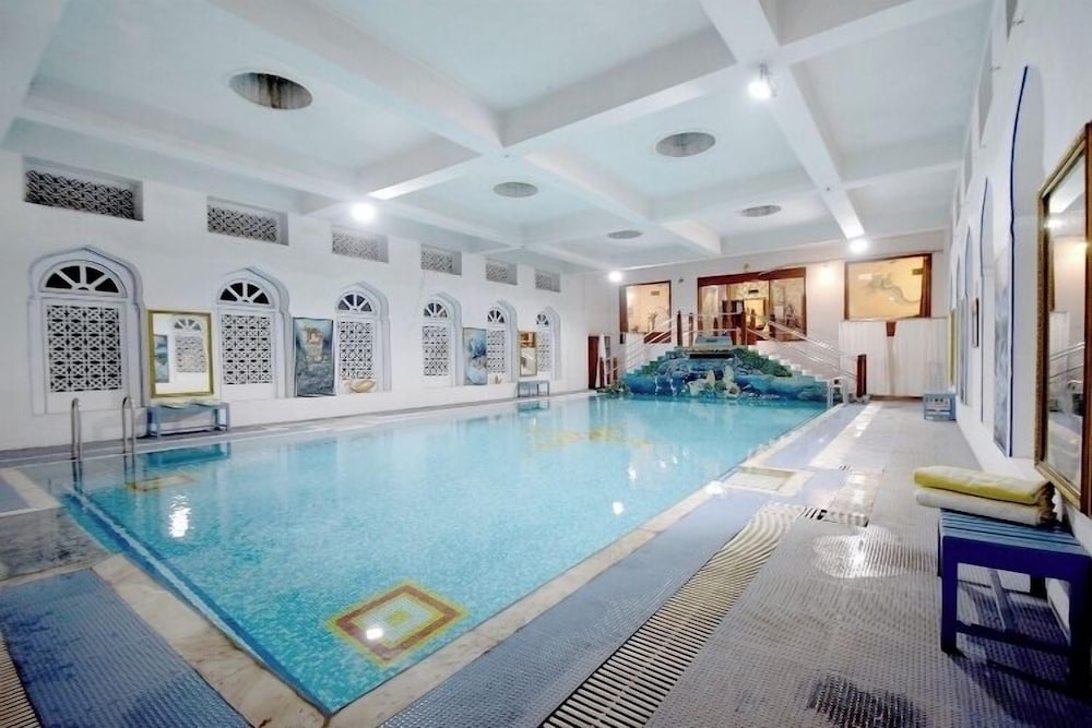 HARI MAHAL PALACE 11/40
