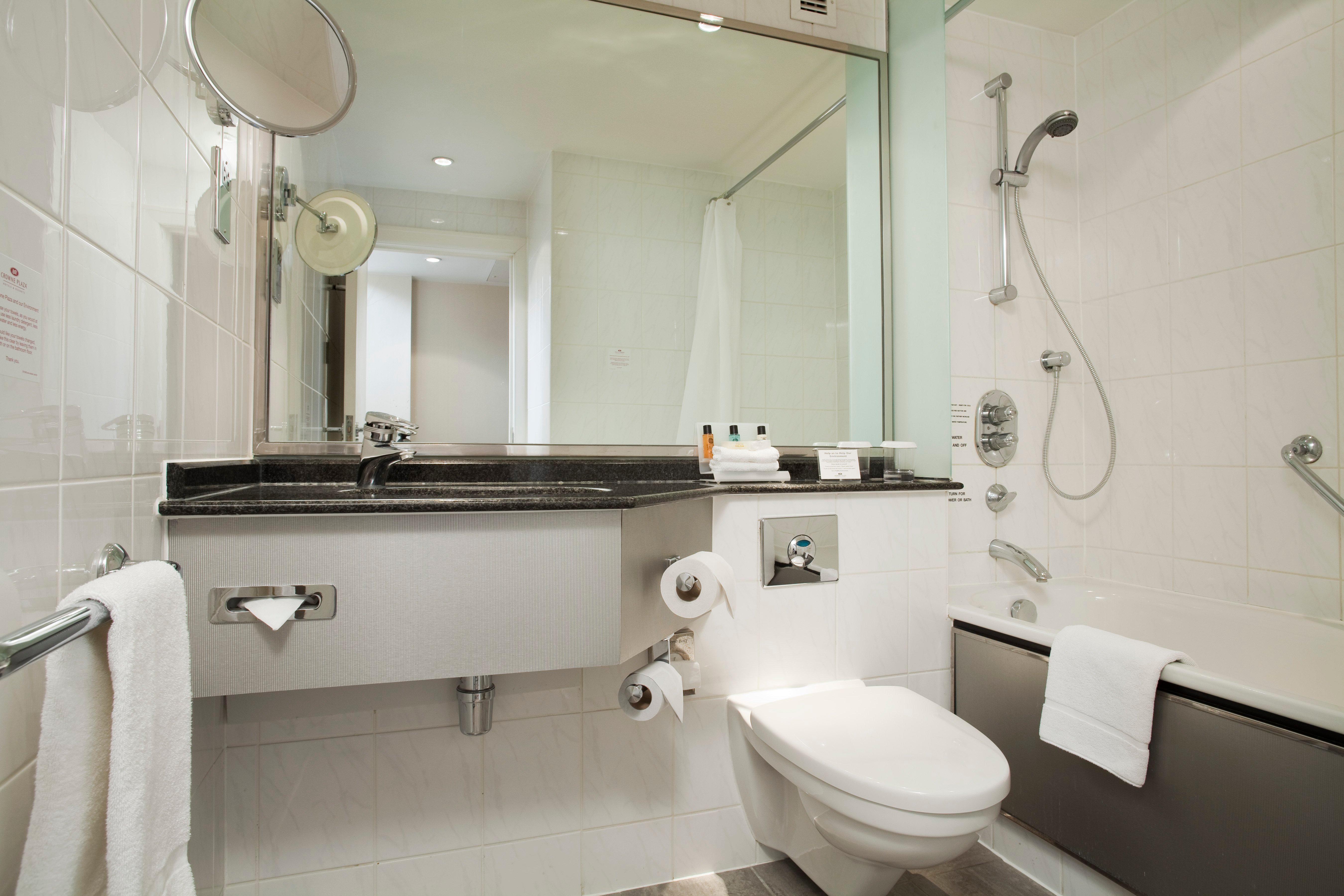 Crowne Plaza London - Heathrow 50/50