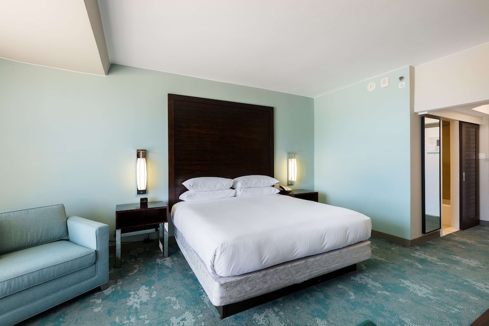 SIGNATURE, PREMIUM, KING BED, OCEAN VIEW