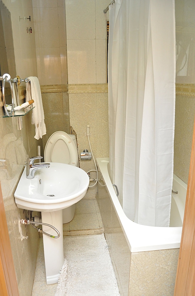 Topaz Luxury Suites & Apartments 37/40