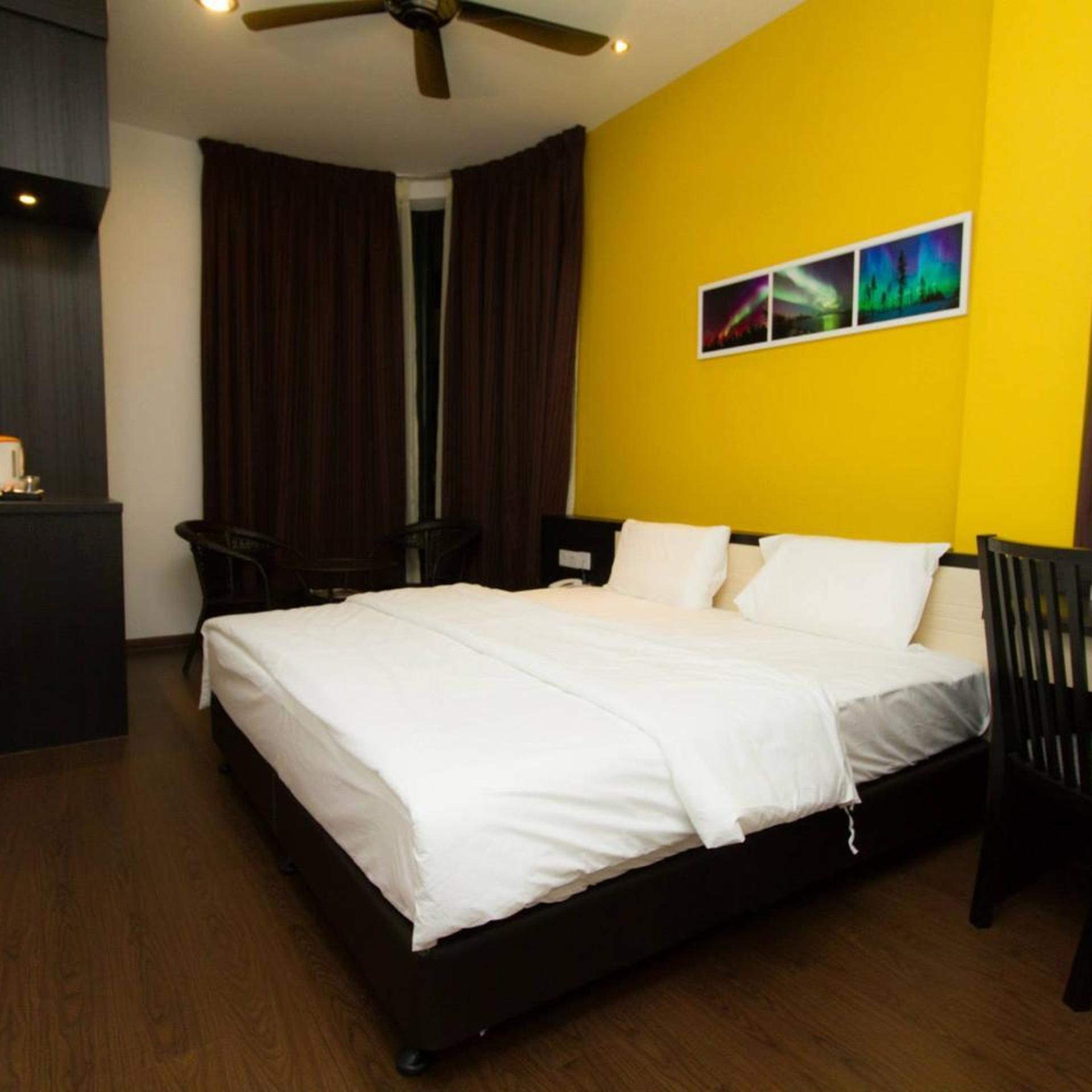 Executive, Suite