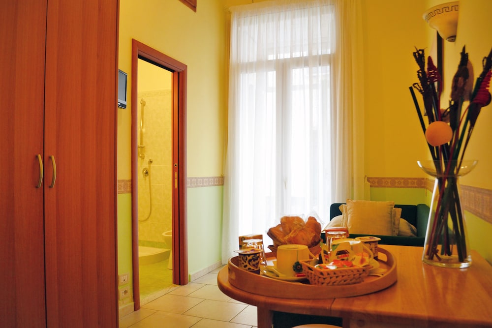 Astra Bed and Breakfast 25/50