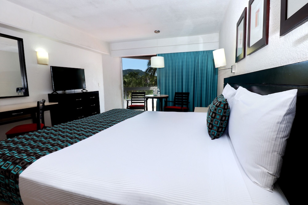 Krystal Ixtapa All Inclusive 19/76