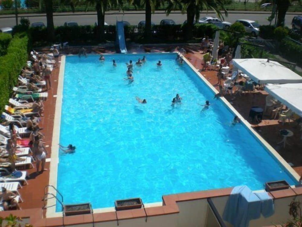 Hotel Seven Residence 7/24
