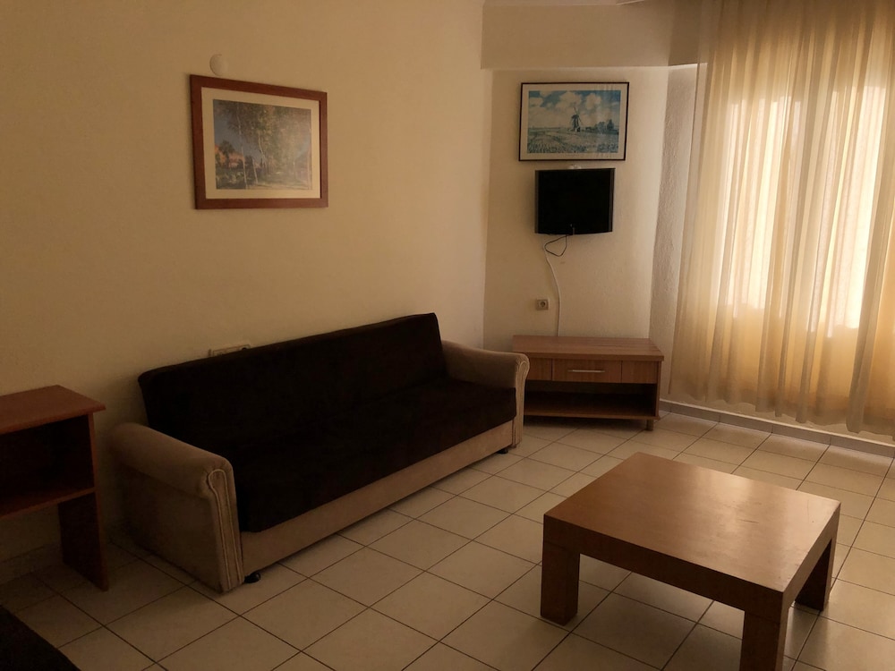 Melissa Garden Aparthotel 32/58