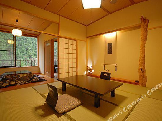 Japanese, Main Building