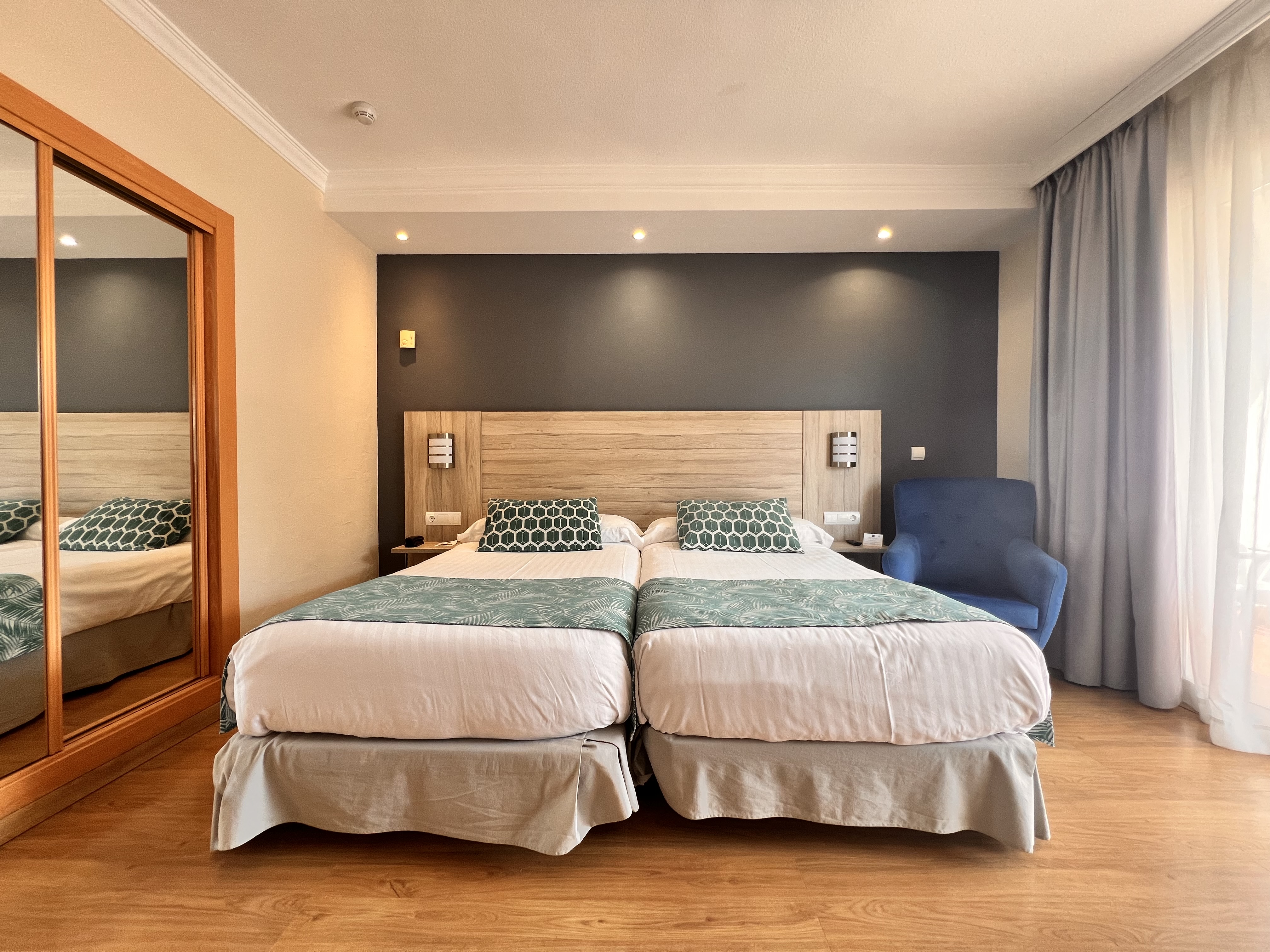 غرفة سوبيريور بسرير مزدوج أو سريرين منفصلين
