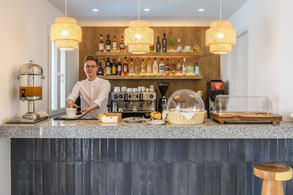 Mykonaki Hotel 3/36