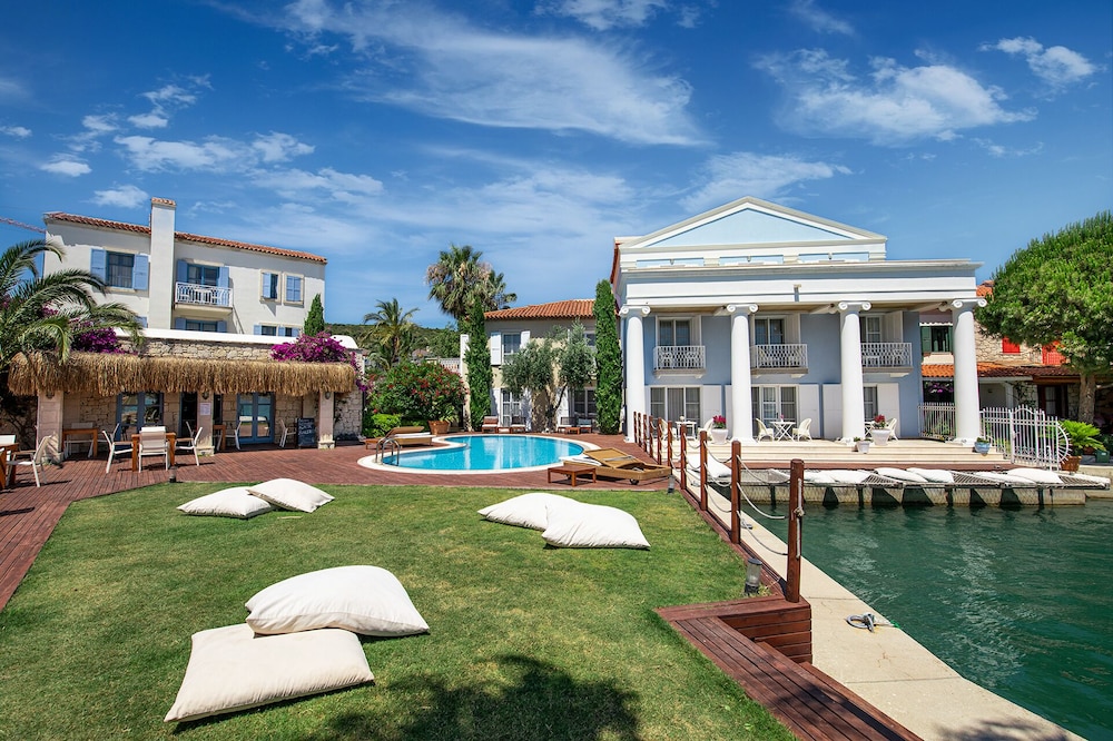 Alacati Port Hotel 34/50