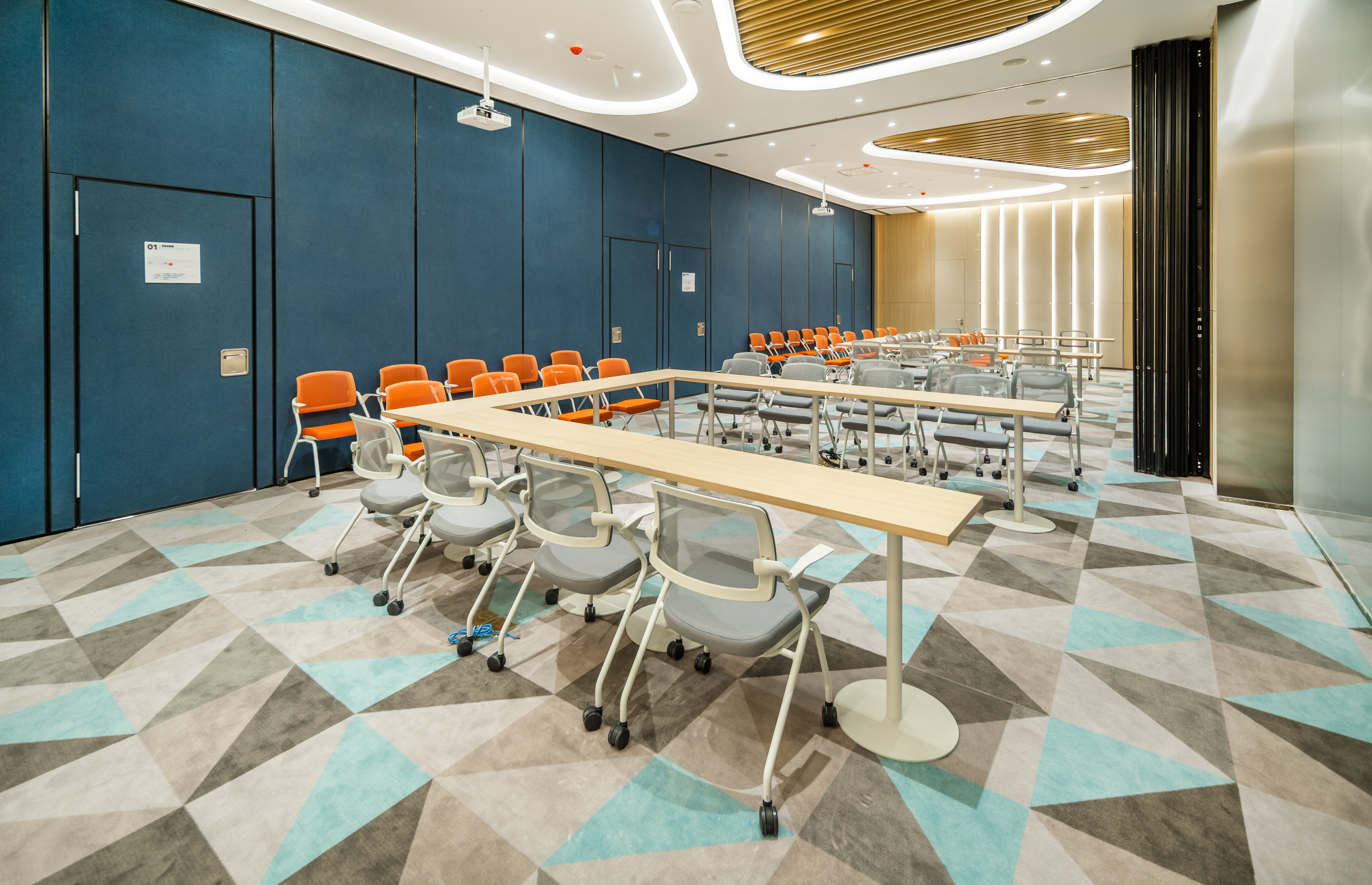 Holiday Inn Express Shanghai Pudong Zhangjiang 56/66