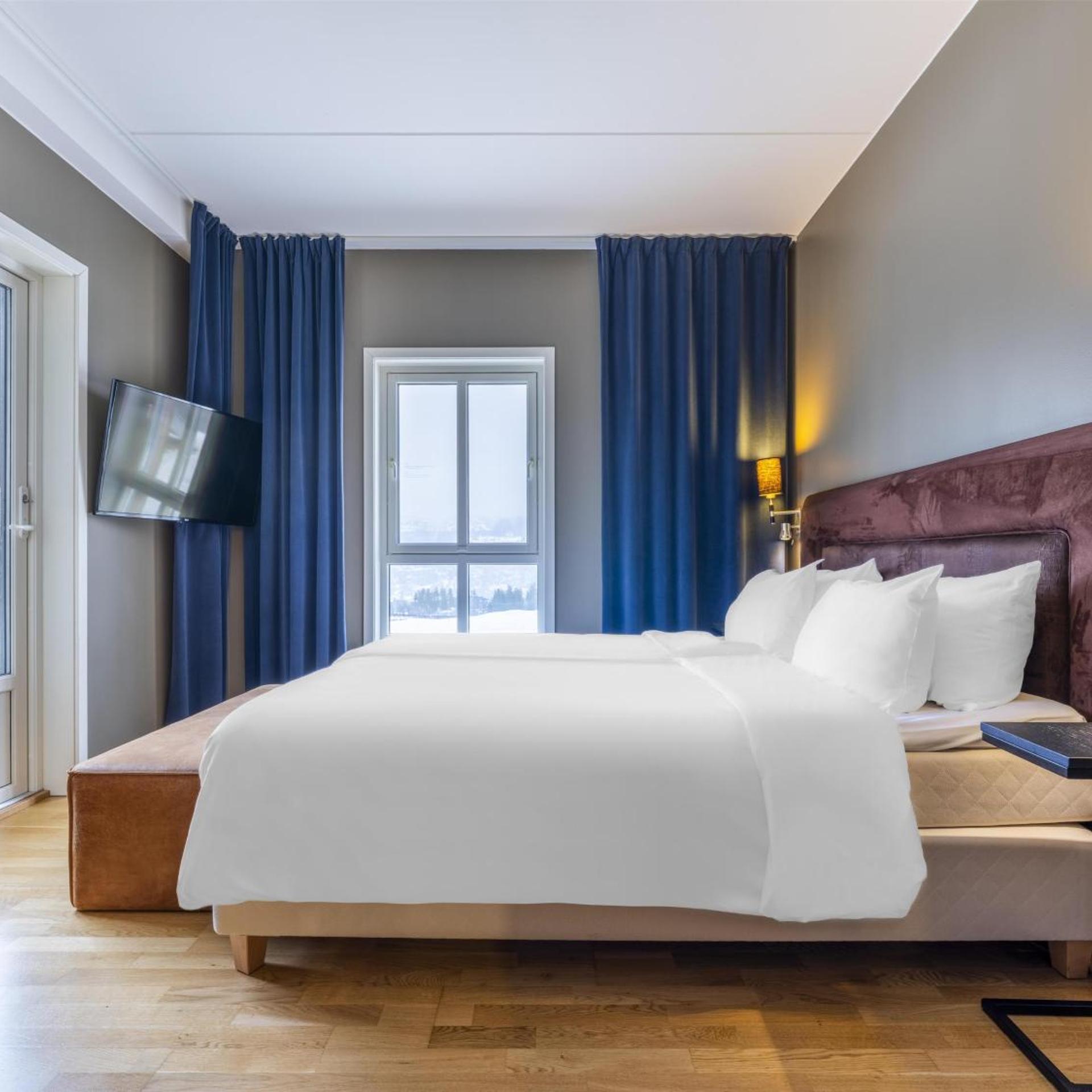 Alpine, Suite