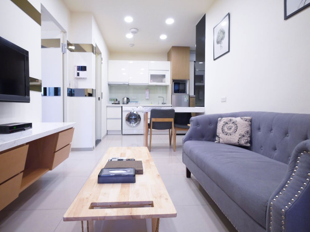 CH Service Apartment 32/48