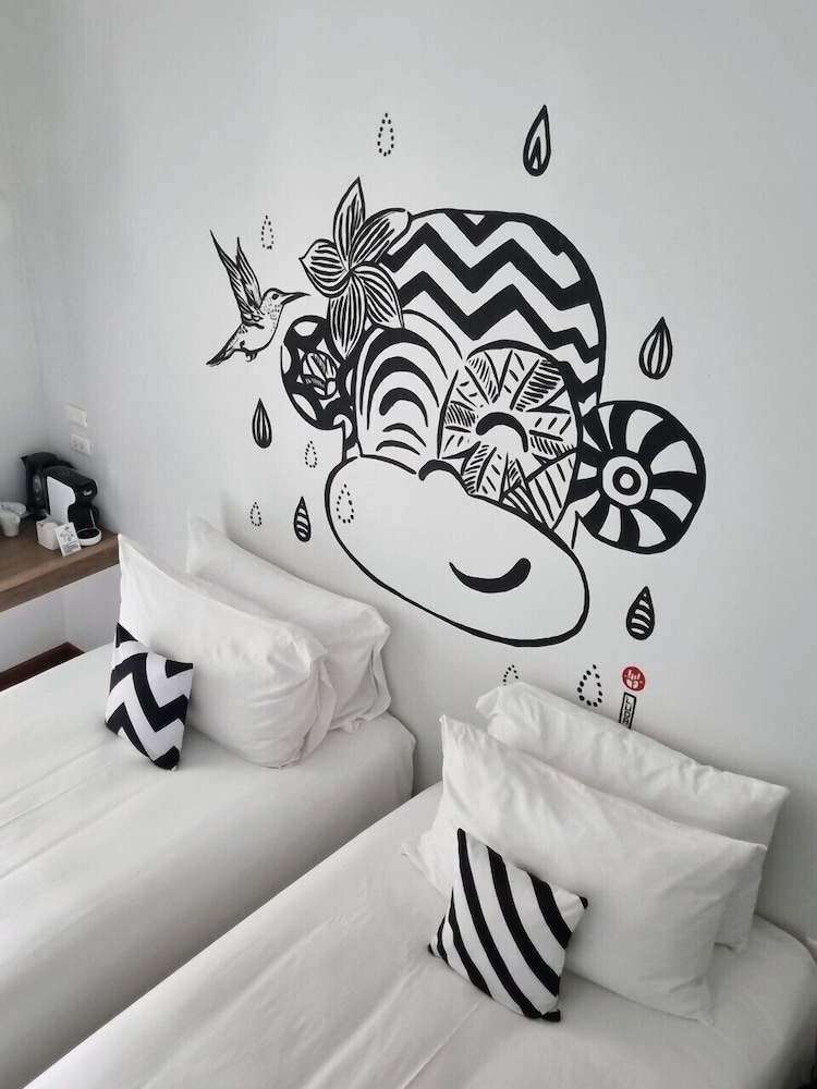 Blu Monkey Hub and Hotel Ranong 26/46