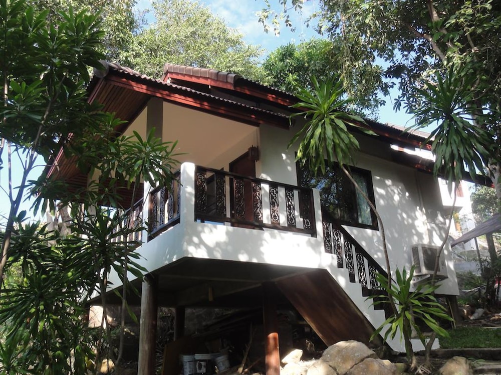 High Life Bungalow 3/79