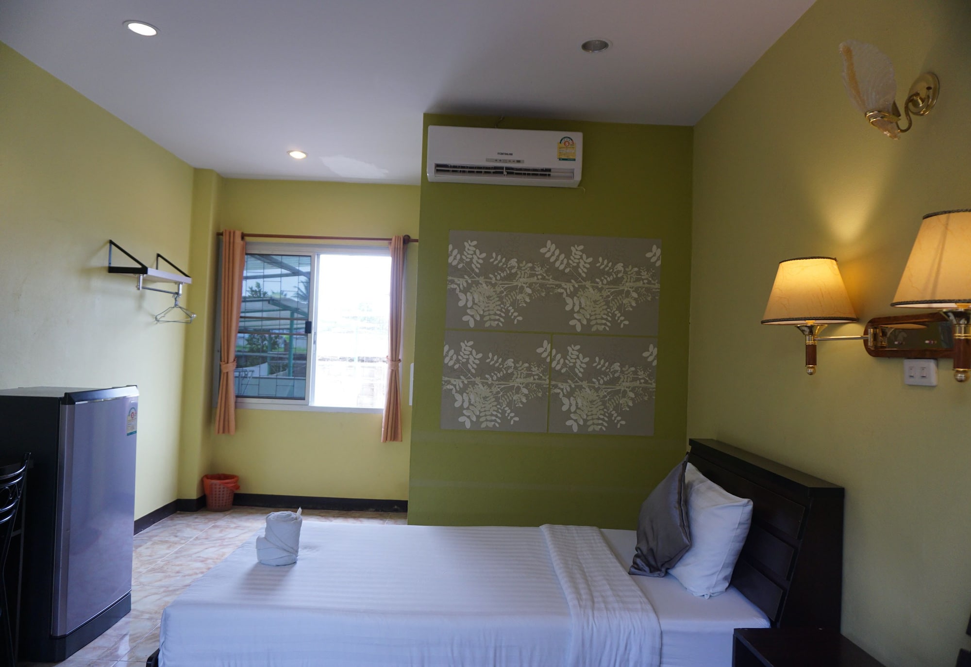 STANDARD, TWIN BEDS