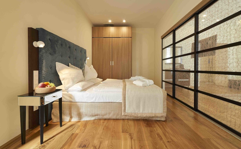 Hilight Suites Hotel 23/49