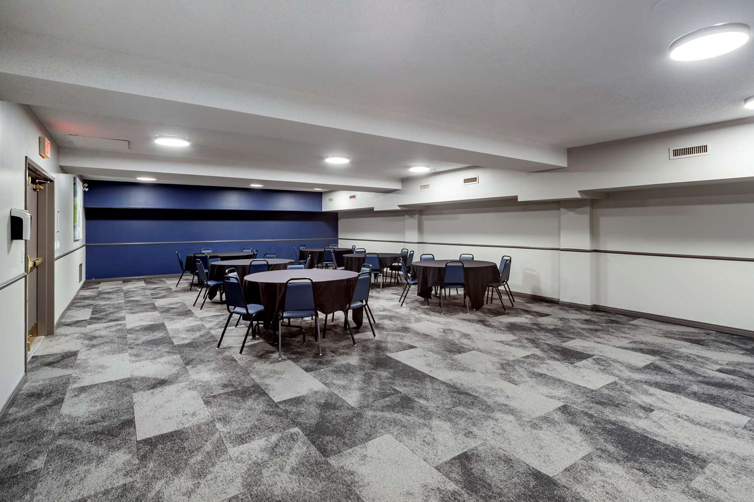 Best Western Plus West Edmonton 64/77